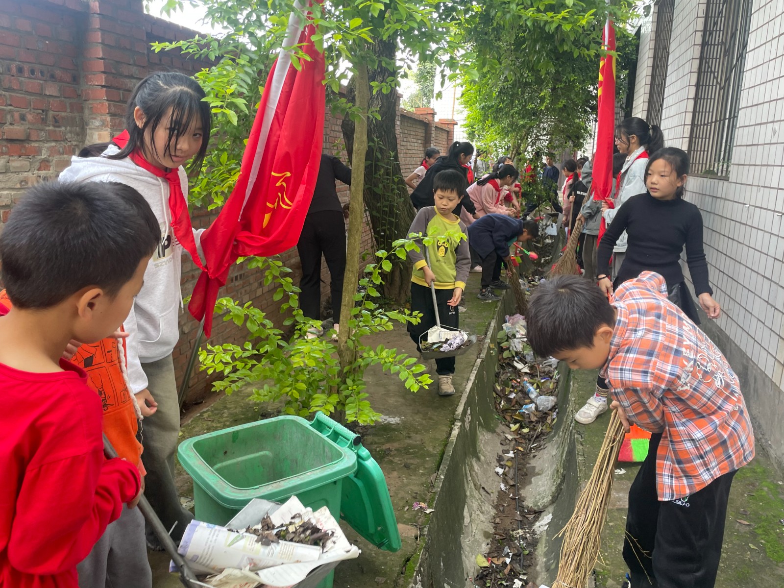 新兴九年制学校劳动教育实践活动照片 (1).JPG